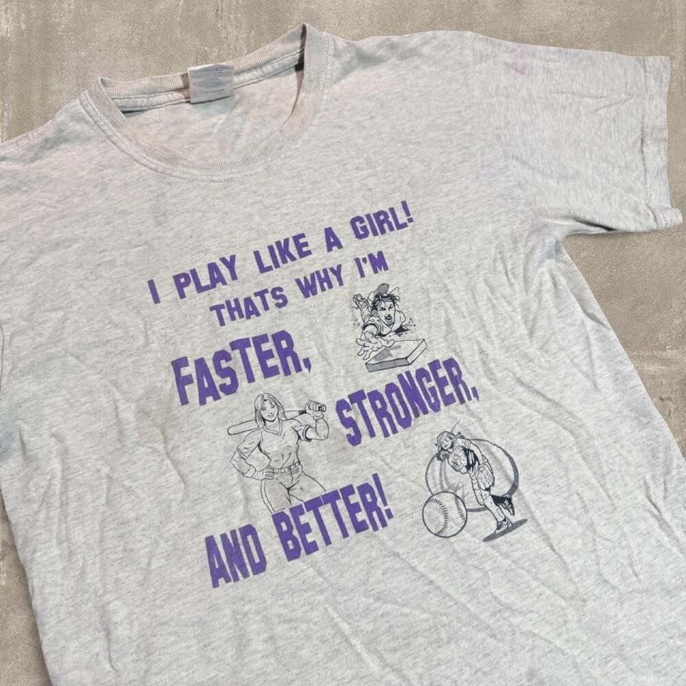 Vintage 90s Gildan I Play Like A Girl Sports Graphic T-Shirt